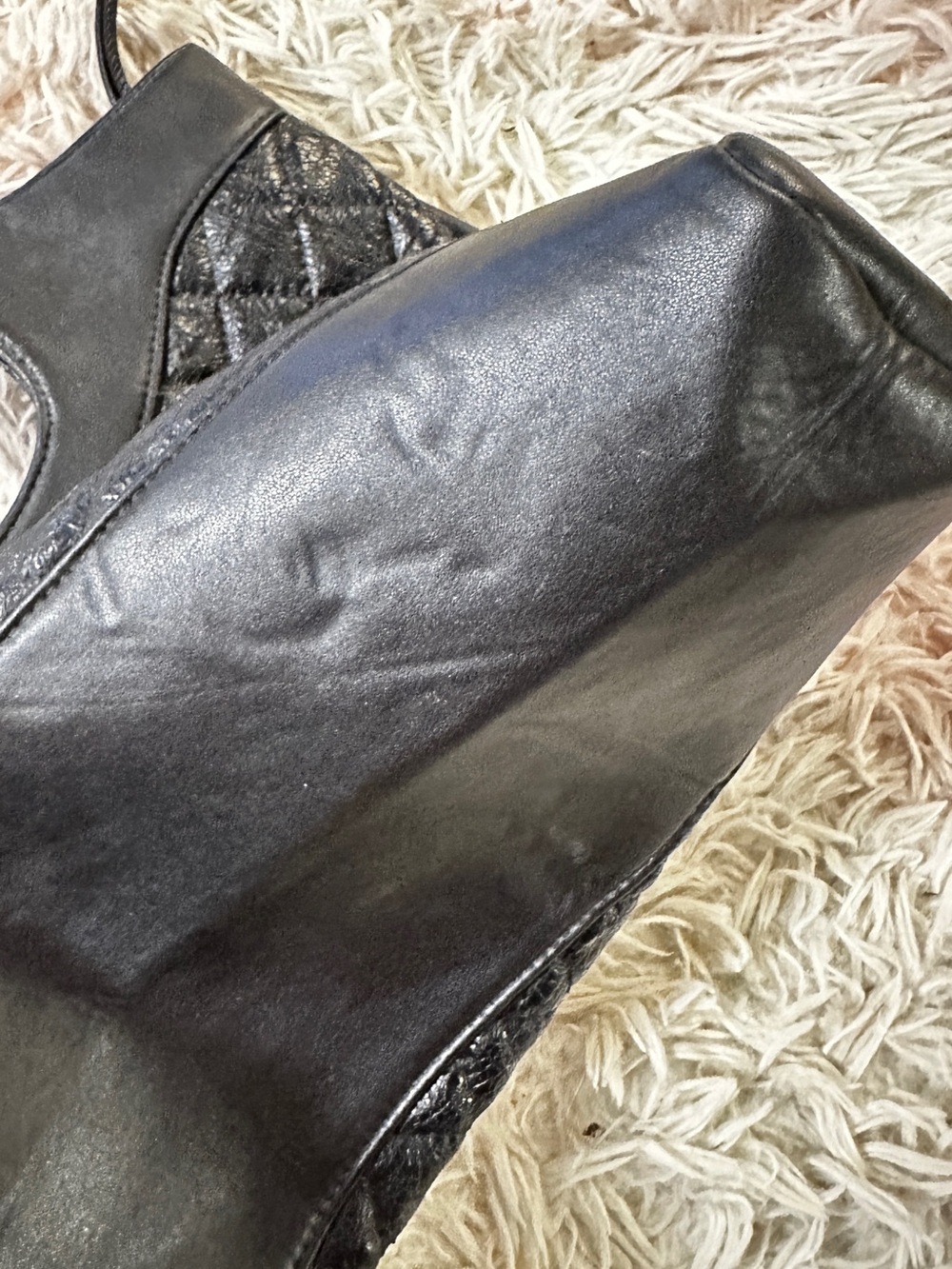 Chanel Chic Black Quilted Tote Bag - Picture 9 of 15